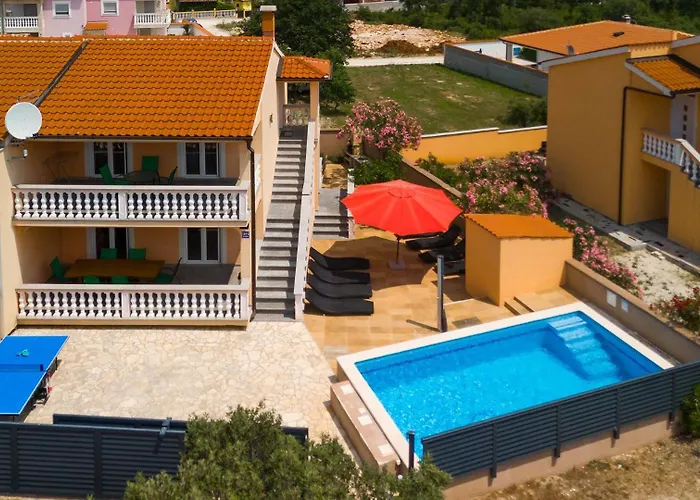 Anja By Guide 빌라 *