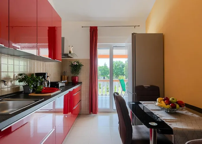 Anja By Guide * 페로이